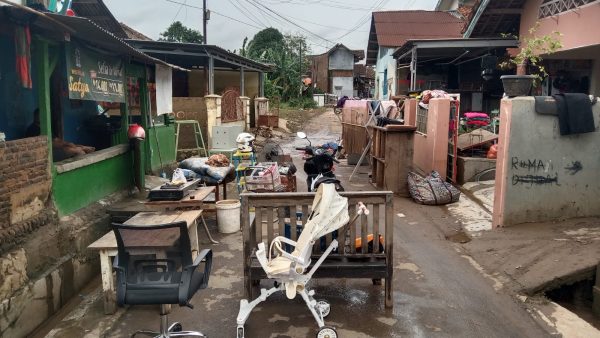 Terendam Banjir Hingga 2 Meter, Warga Kalibalau: Kami Butuh Bantuan Tenaga