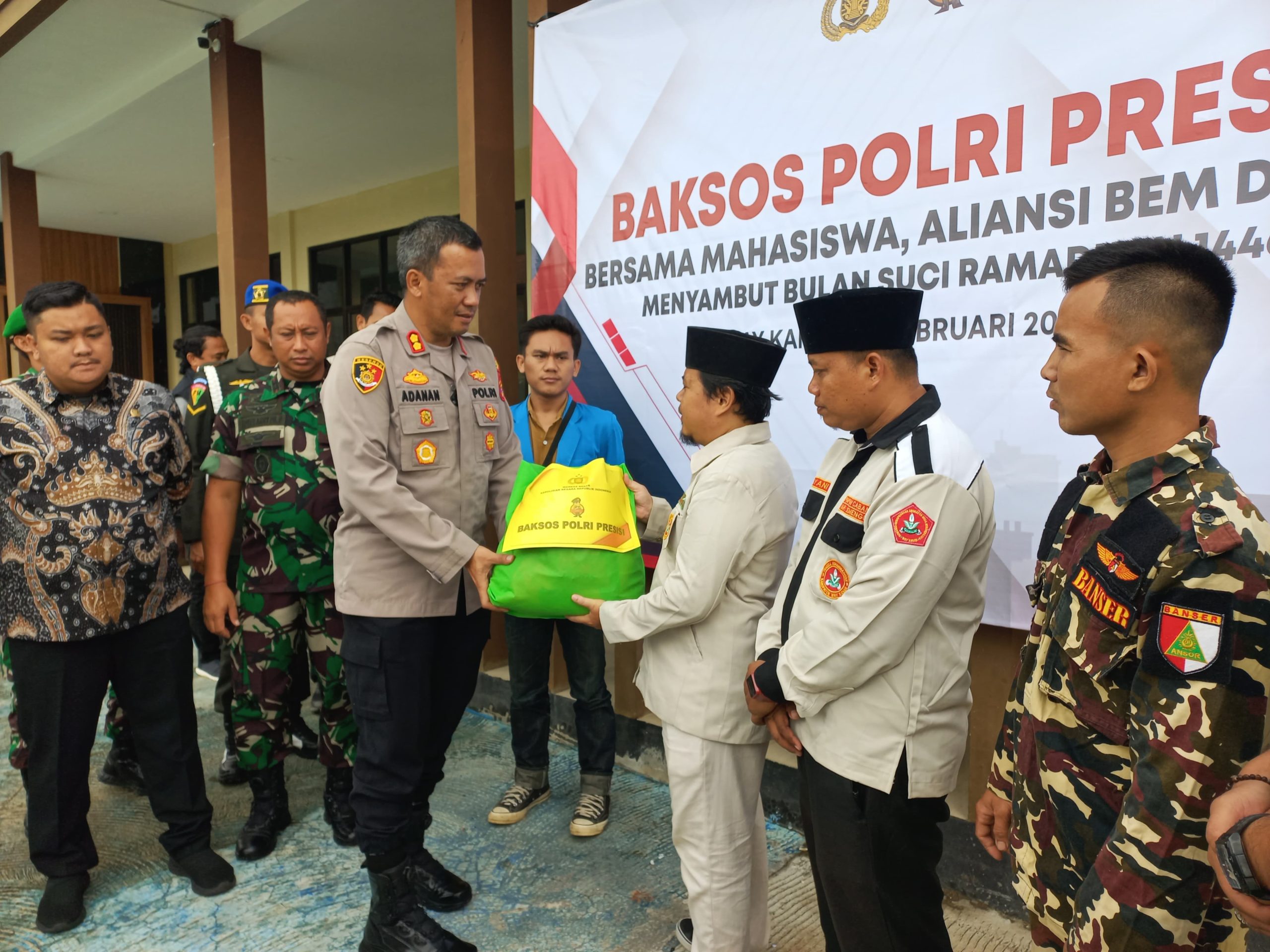 Sambut Ramadhan, Polres Way Kanan Bagi 250 Paket Sembako Untuk OKP