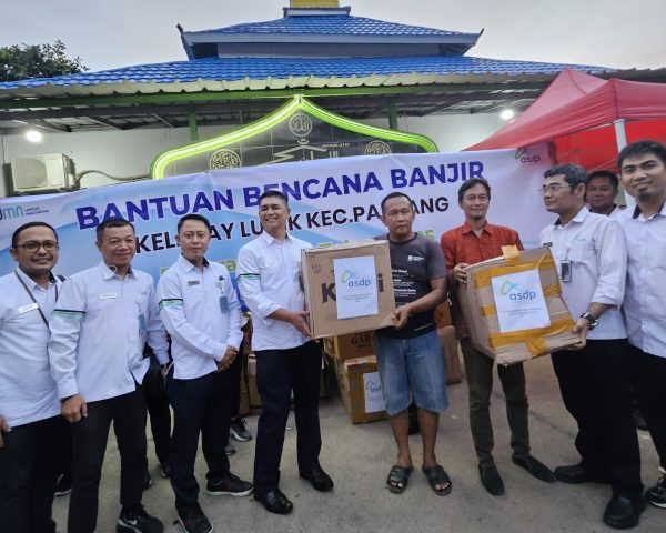 Korban Banjir Way Lunik Terima 750 Paket Bantuan dari ASDP Bakauheni