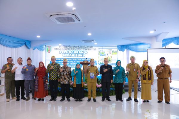 Pj. Gubernur Samsudin Buka Acara Peluncuran dan Bedah Buku “Menuju Lampung Maju dan Terdepan”