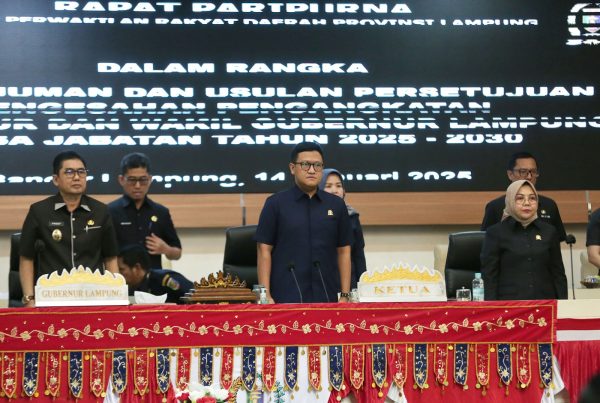 Pj Sekdaprov Fredy SM Hadiri Rapat Paripurna Usulan Persetujuan Pengesahan Pengangkatan Rahmat Mirzani Djausal dan Jihan Nurlela sebagai Gubernur dan Wakil Gubernur Lampung