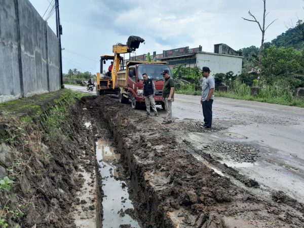 Wali Kota Bandar Lampung Instruksikan Dinas PU Kembali Turunkan Alat Berat