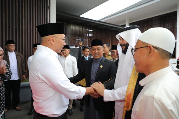 Syeikh Abdurrahman Al Ausy Akui Baru Mirza Pemimpin Indonesia yang Dikunjungi dalam Perjalanan Dakwahnya