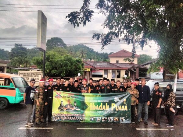 Peduli Sesama, GRIB Panjang Berbagi Takjil
