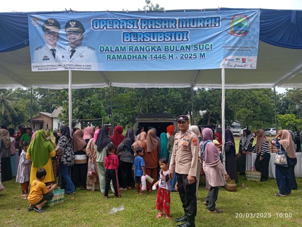 Operasi Pasar Murah Ramadhan di Way Sulan Diserbu Warga, Aiptu Made Siaga
