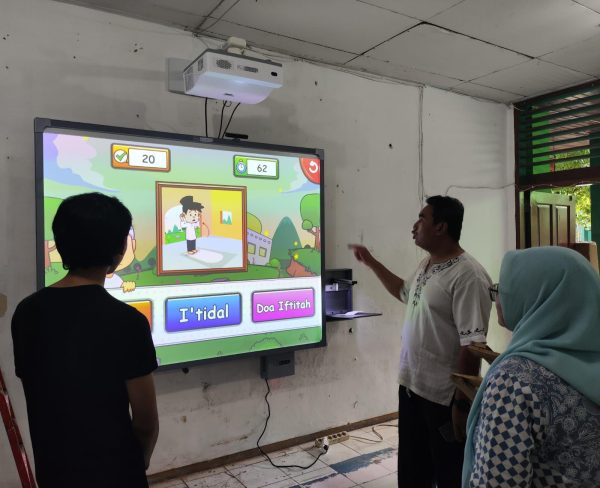 Saatnya Teknologi Pendidikan Masuk Kelas