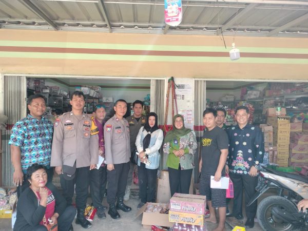 Tim Sidak Gabungan Temukan Dua Toko Jual Makanan dan Minuman Kedaluwarsa di Penawartama