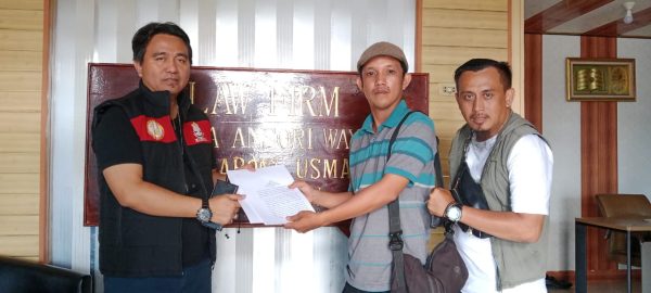 Berencana Laporkan YDS, Pimred Pers.News Konsul ke Pengacara Gindha Ansori Wayka