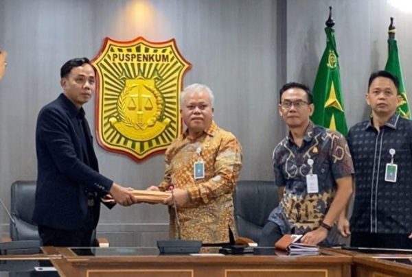 WALHI Laporkan 47 Korporasi Perusak Lingkungan ke Kejaksaan Agung