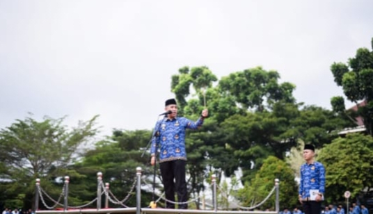 Apel Bulanan Pemkab Pesawaran, Bupati Dendi Ramadhona Ingatkan Disiplin dan Kepatuhan Regulasi