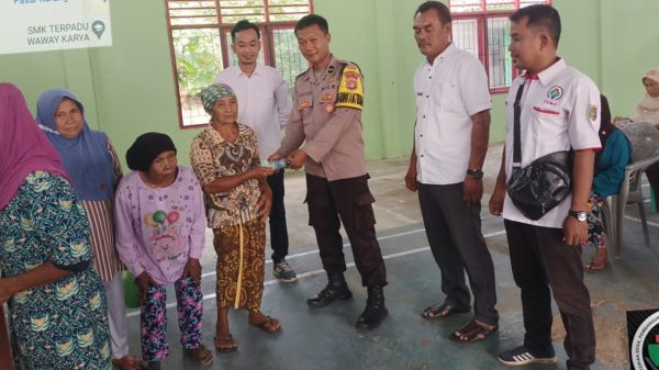 Pemdes Karang Anom Kecamatan Waway Karya Salurkan BLT-DD dan Insentif Triwulan Pertama 2025