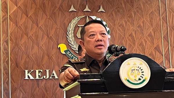 Sudah Ada 9 Tersangka Korupsi Oplosan Minyak Mentah Pertamina, Kejagung Periksa Enam Saksi Lagi