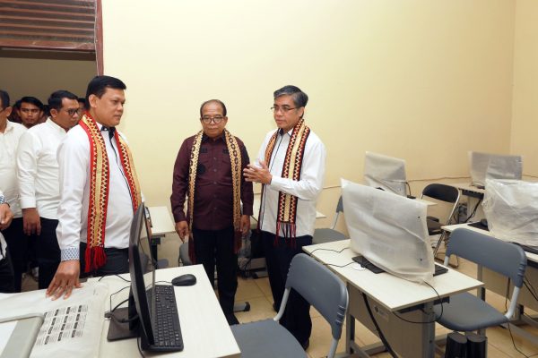 Pj Gubernur Samsudin Dampingi Menaker Yassierli dan Tim Ketenagakerjaan RI Mengunjungi Balai Latihan Kerja Milik Dinakertrans Provinsi Lampung