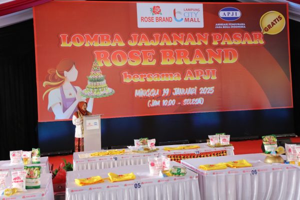 Maidawati Buka Lomba Penataan Kue Tradisional