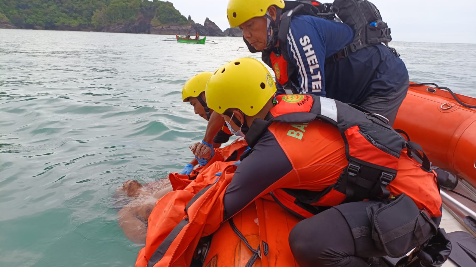 Dua Wisatawan Tenggelam Terbawa Arus di Pantai Umbar Satu MD