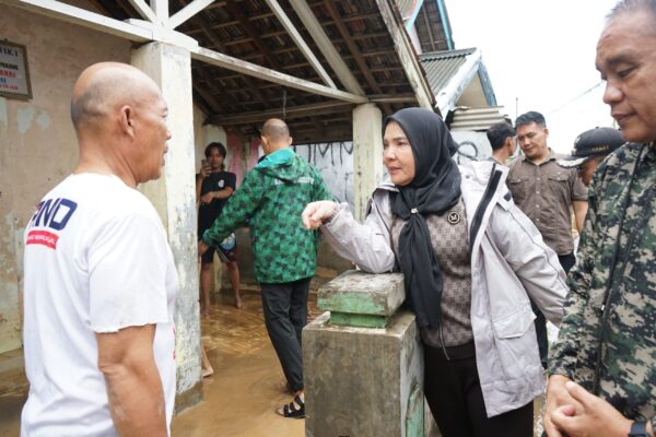 Bunda Eva Geret Pelindo Tangani Banjir