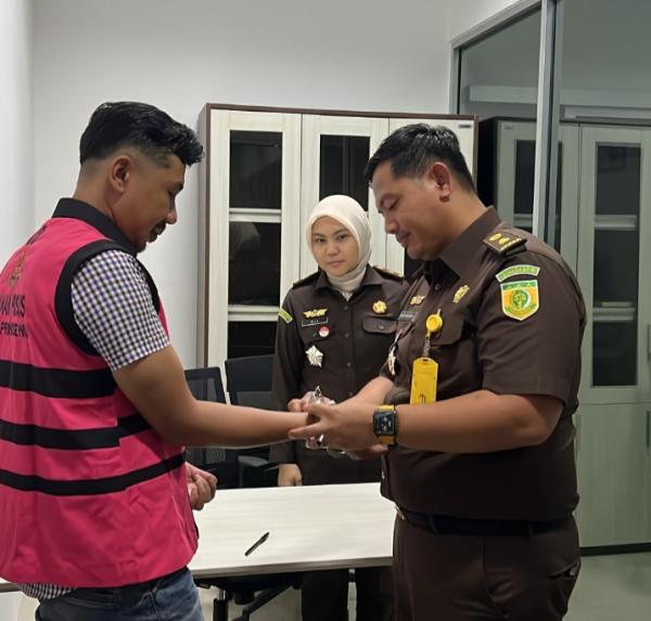 Korupsi KUR dan KUpedes Mantri Bank BRI Pringsewu Ditahan Kejari, Mantri BRI Untung Suropati Ditangkap di Karawang