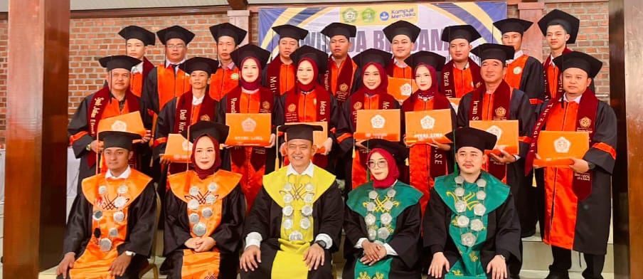 Ketua STEBI Tanggamus Hadiri Wisuda Bersama STEBI Liwa dan STIT Al-Multazam di Pesisir Barat