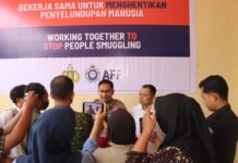 Cegah Penyelundupan Manusia, Polres Lombok Tengah dan AFP Edukasi Warga Pesisir